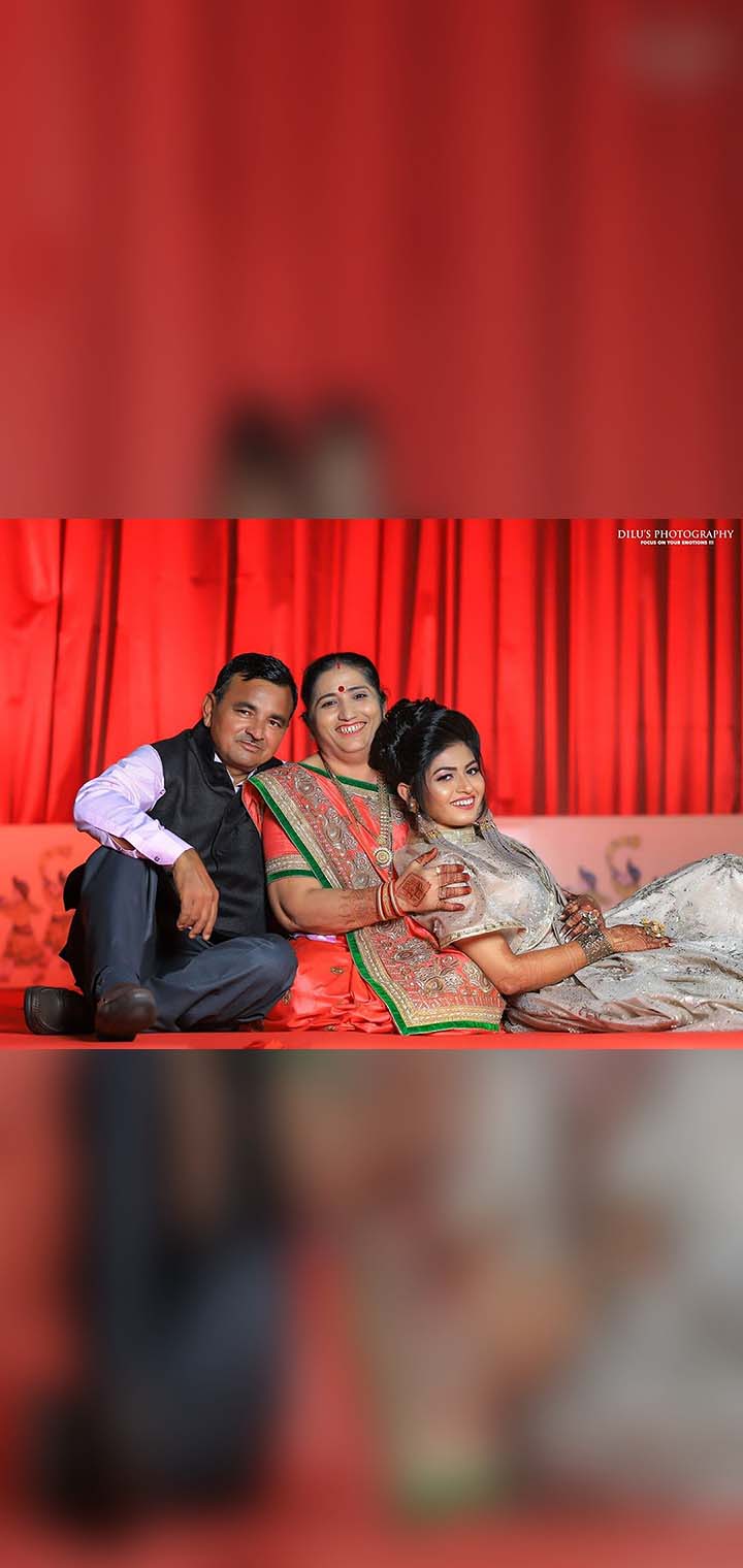 Dilus Photography Pose Image