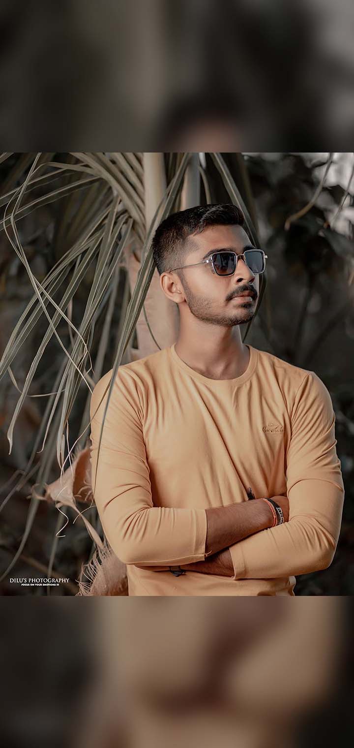 Dilus Photography Pose Image