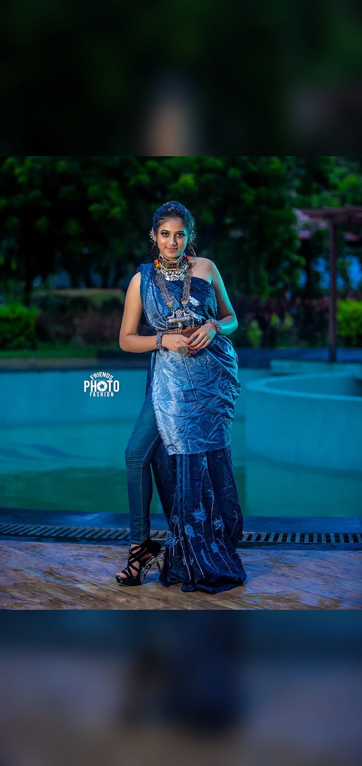 friends photo fashion Pose Image