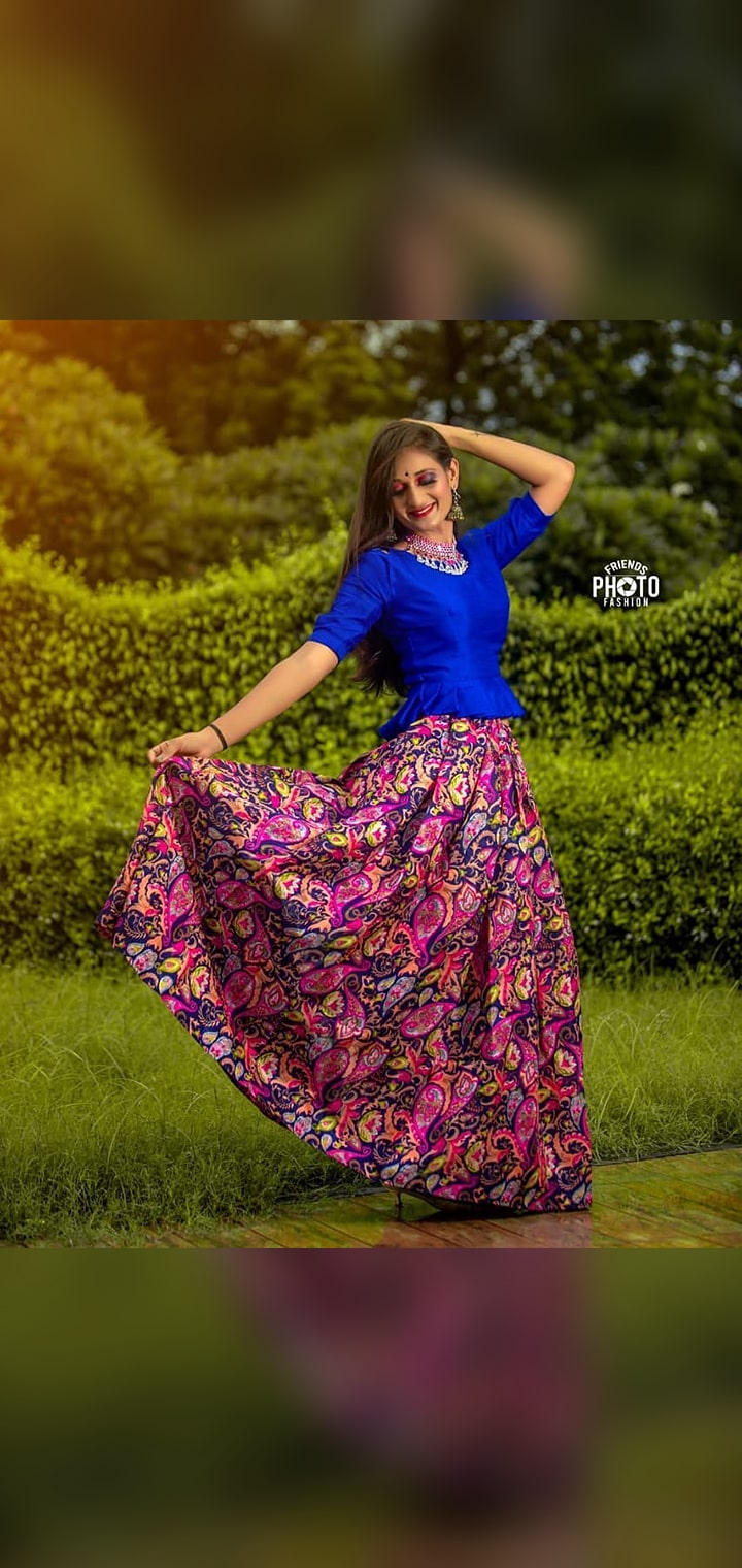 friends photo fashion Pose Image