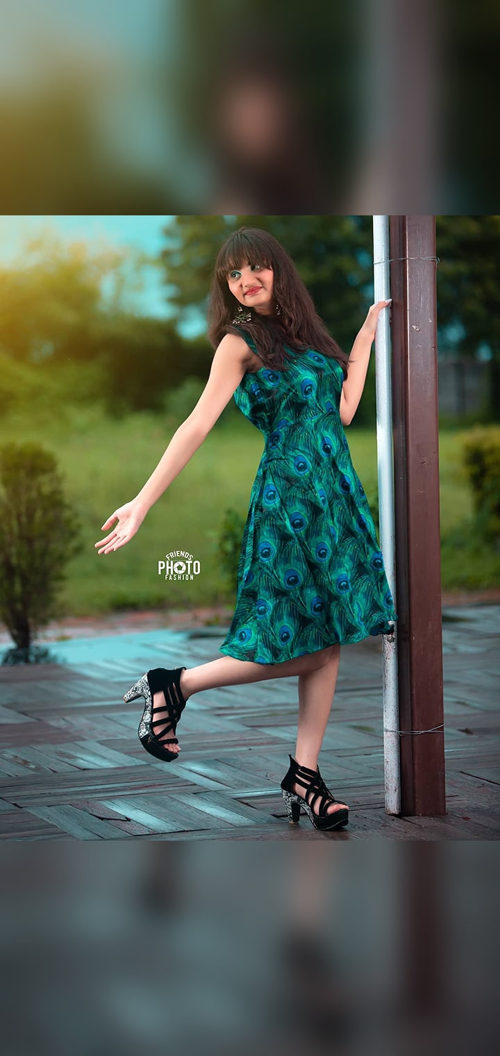 friends photo fashion Pose Image