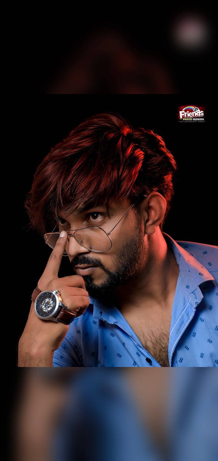 friends photo fashion Pose Image