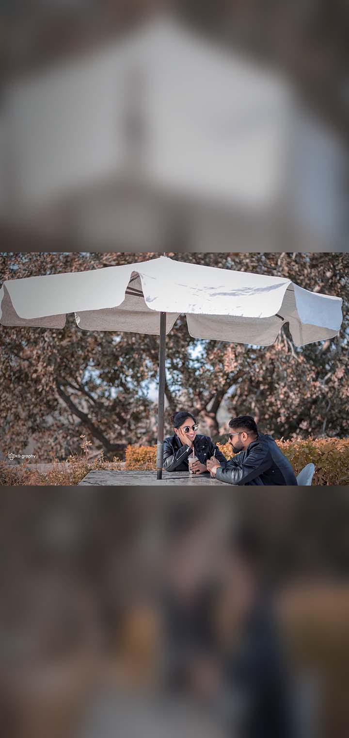 KG graphy Pose Image