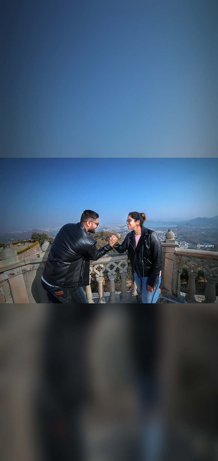 KG graphy Pose Image