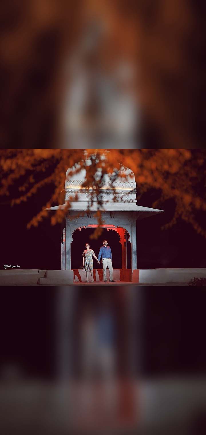 KG graphy Pose Image