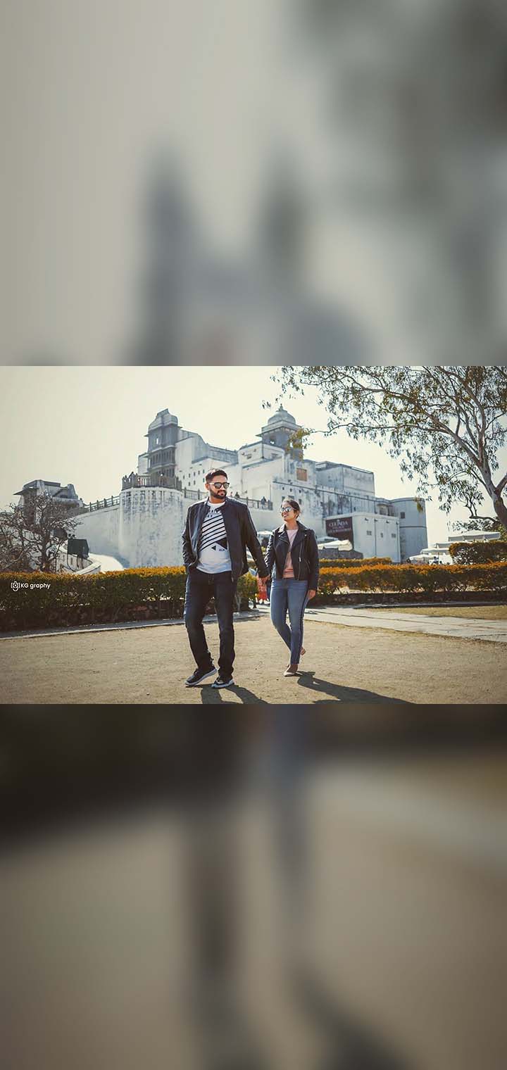 KG graphy Pose Image