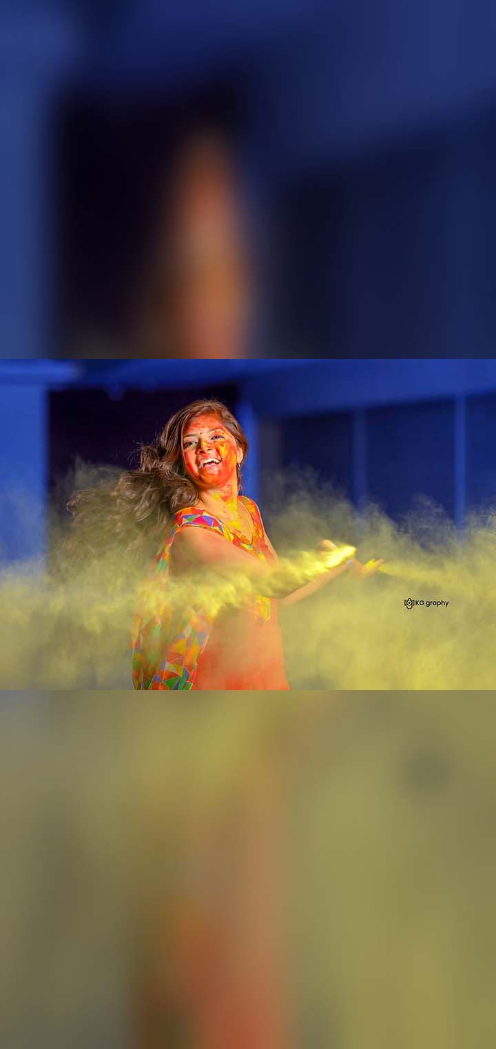 KG graphy Pose Image