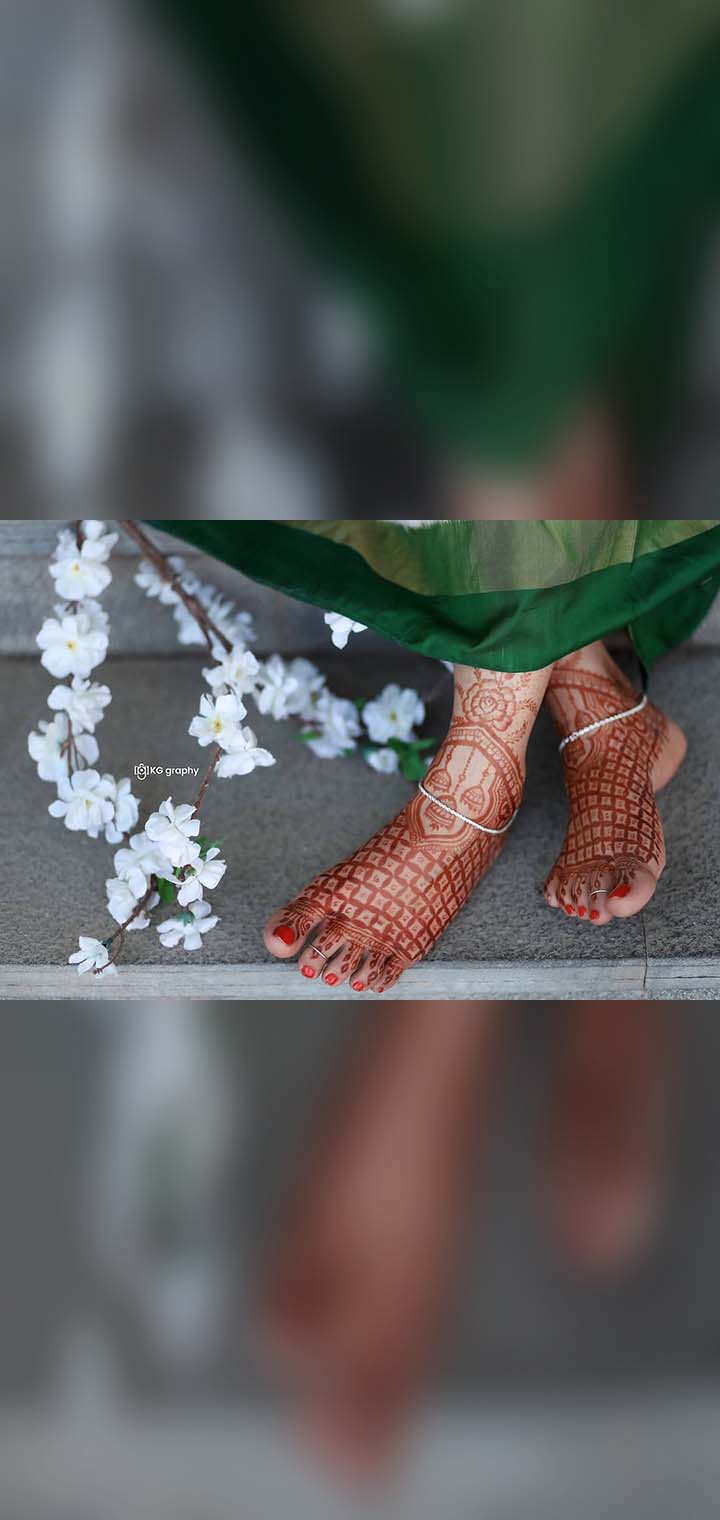 KG graphy Pose Image