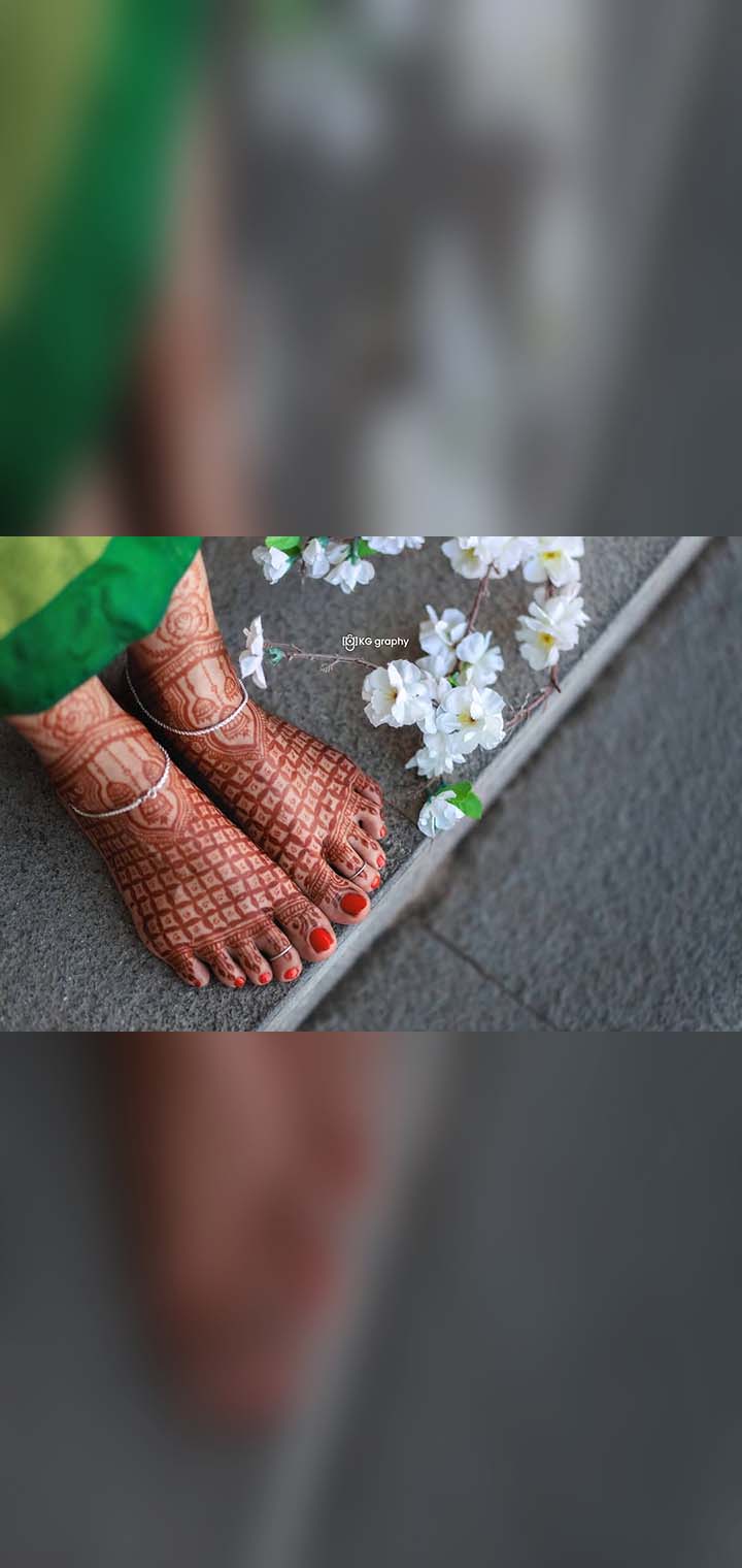 KG graphy Pose Image