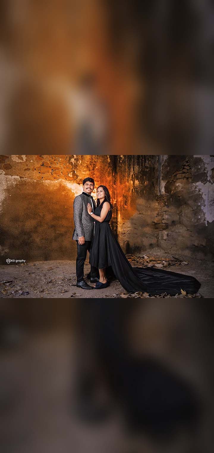 KG graphy Pose Image