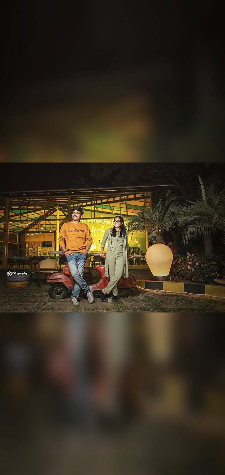 KG graphy Pose Image