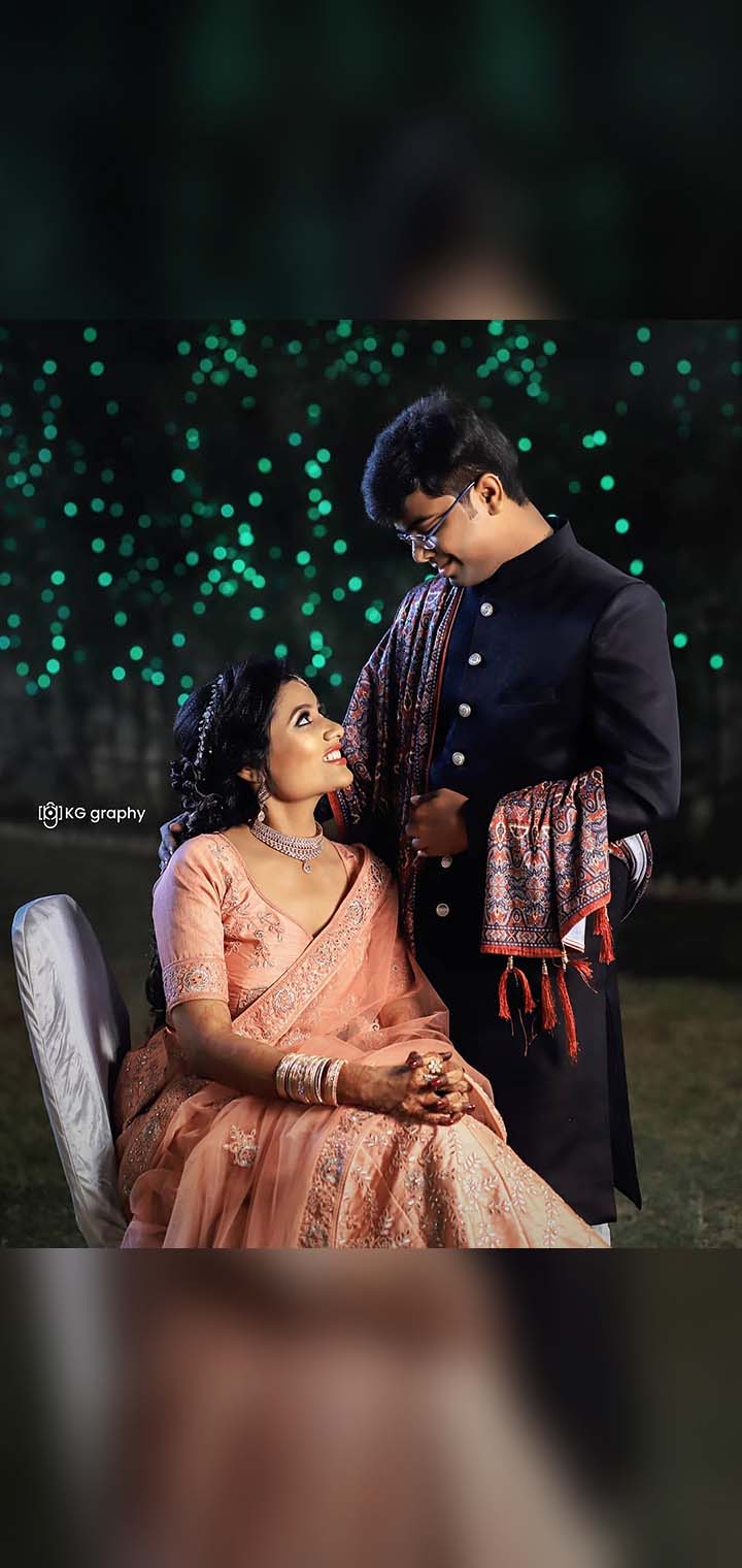 KG graphy Pose Image