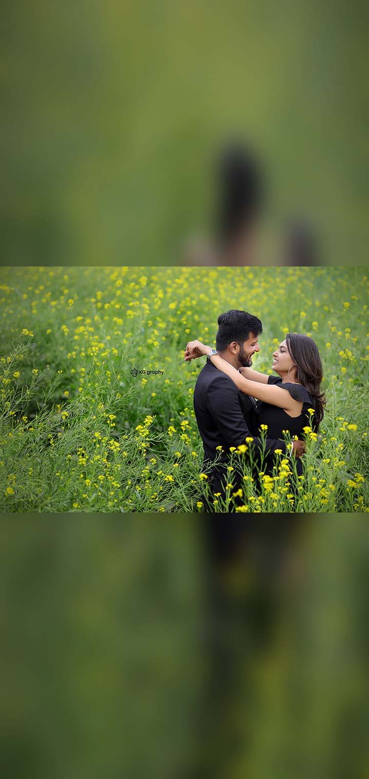 KG graphy Pose Image