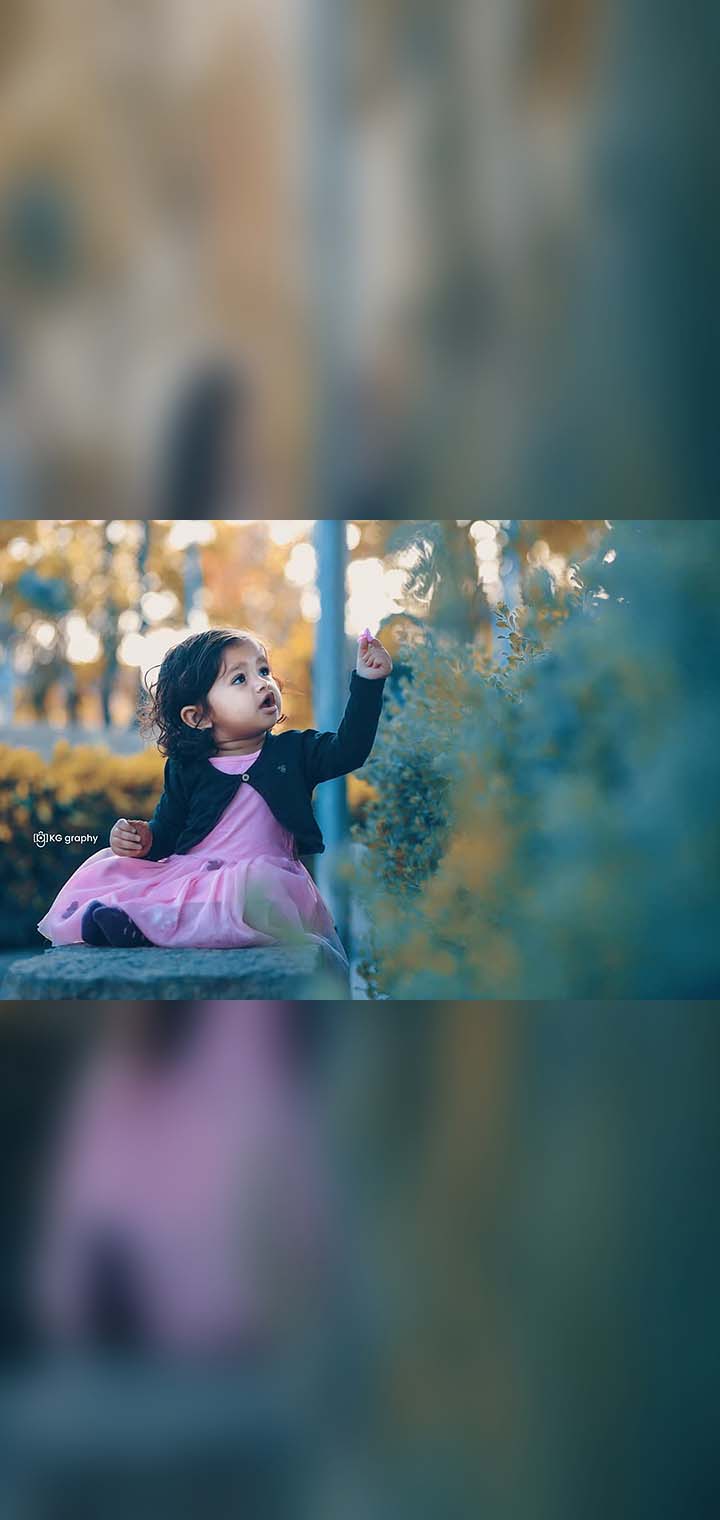 KG graphy Pose Image