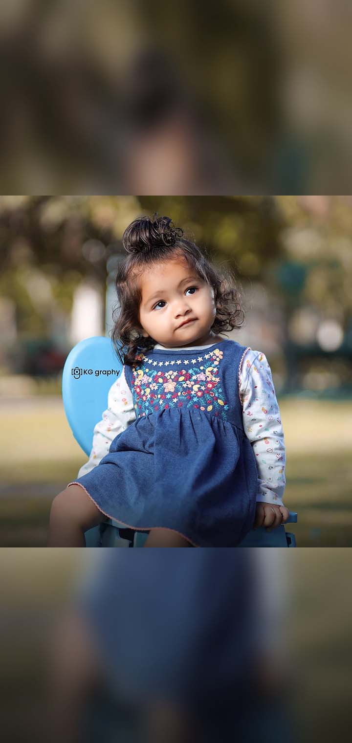 KG graphy Pose Image