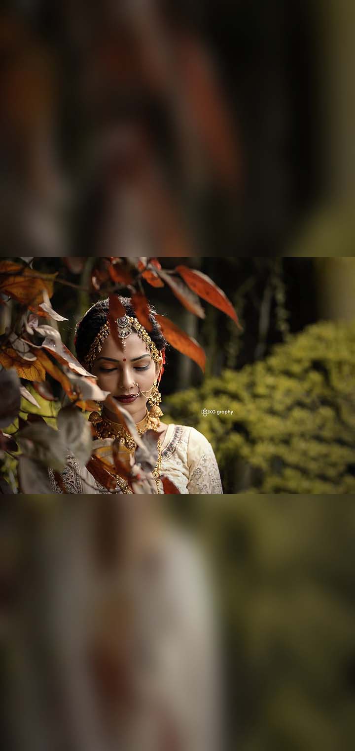 KG graphy Pose Image