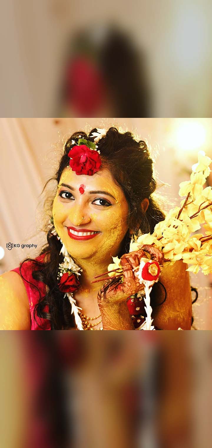 KG graphy Pose Image