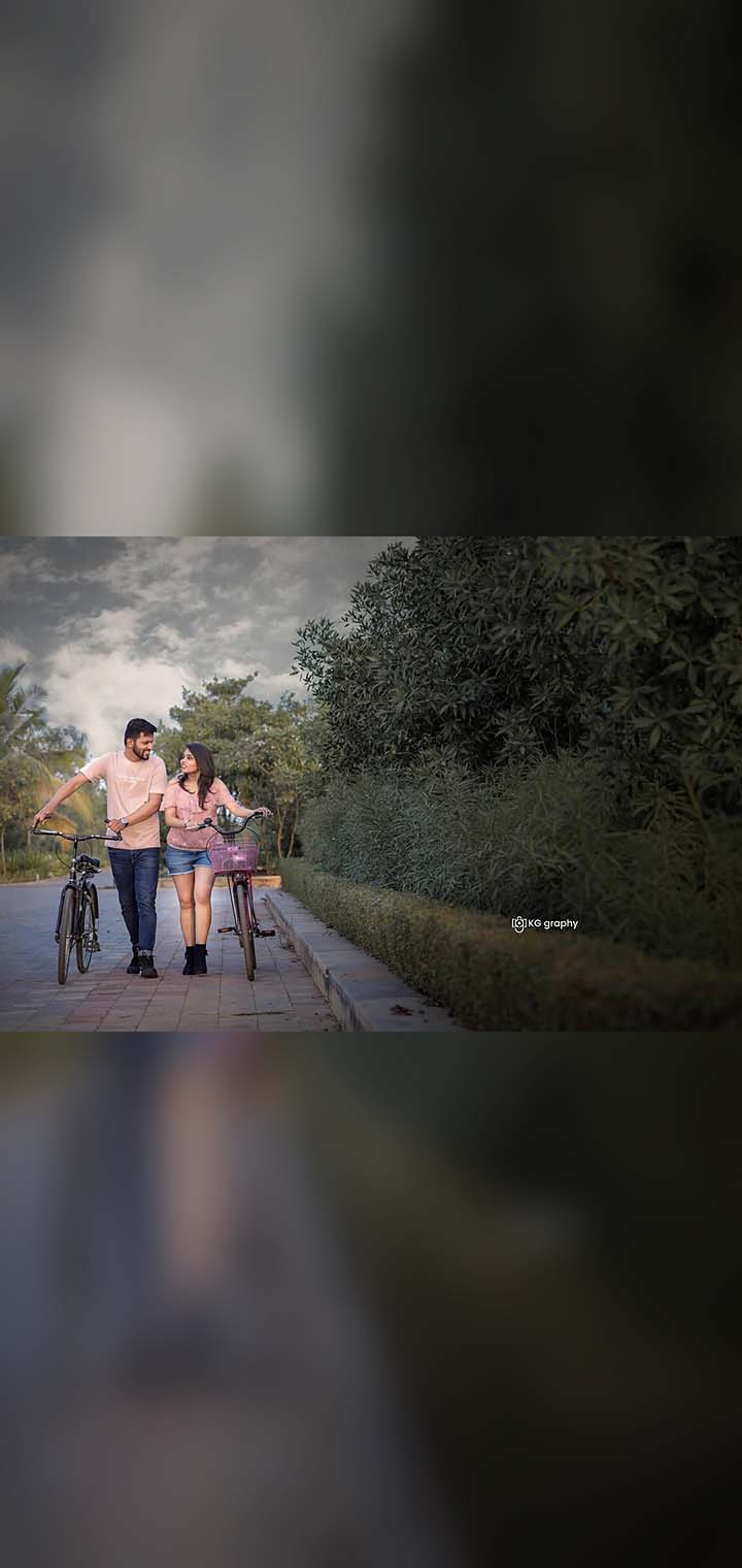 KG graphy Pose Image