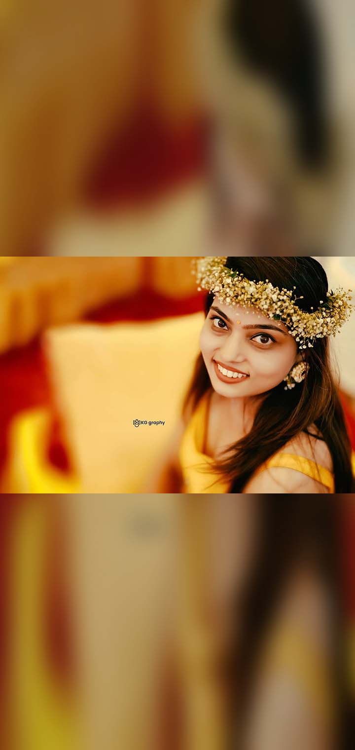 KG graphy Pose Image