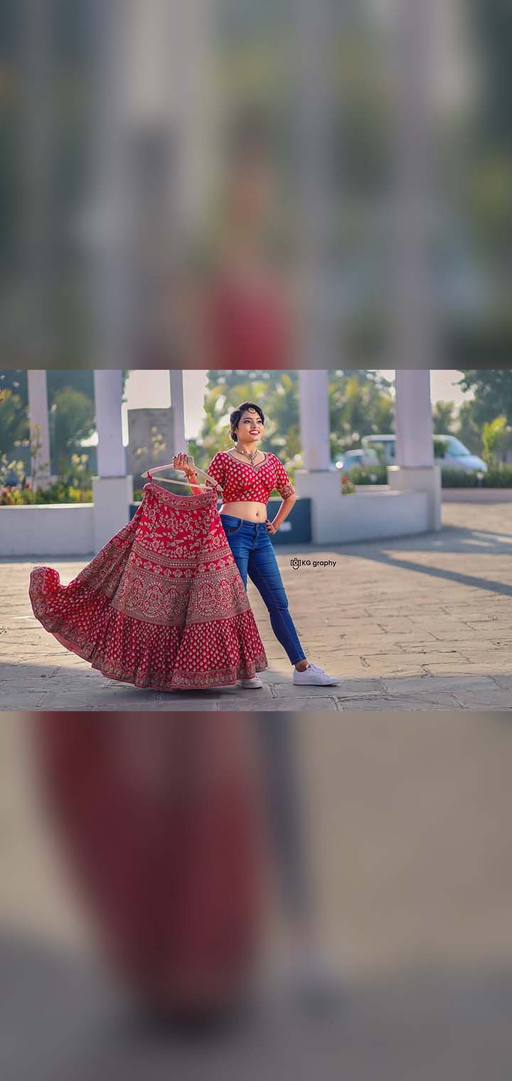 KG graphy Pose Image