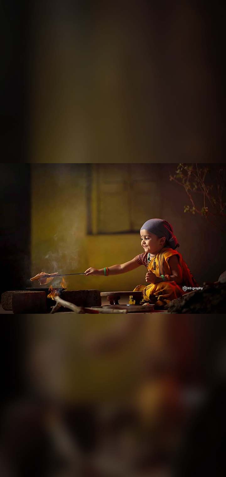 KG graphy Pose Image
