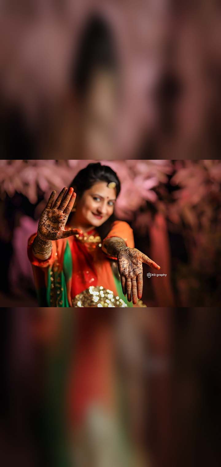 KG graphy Pose Image