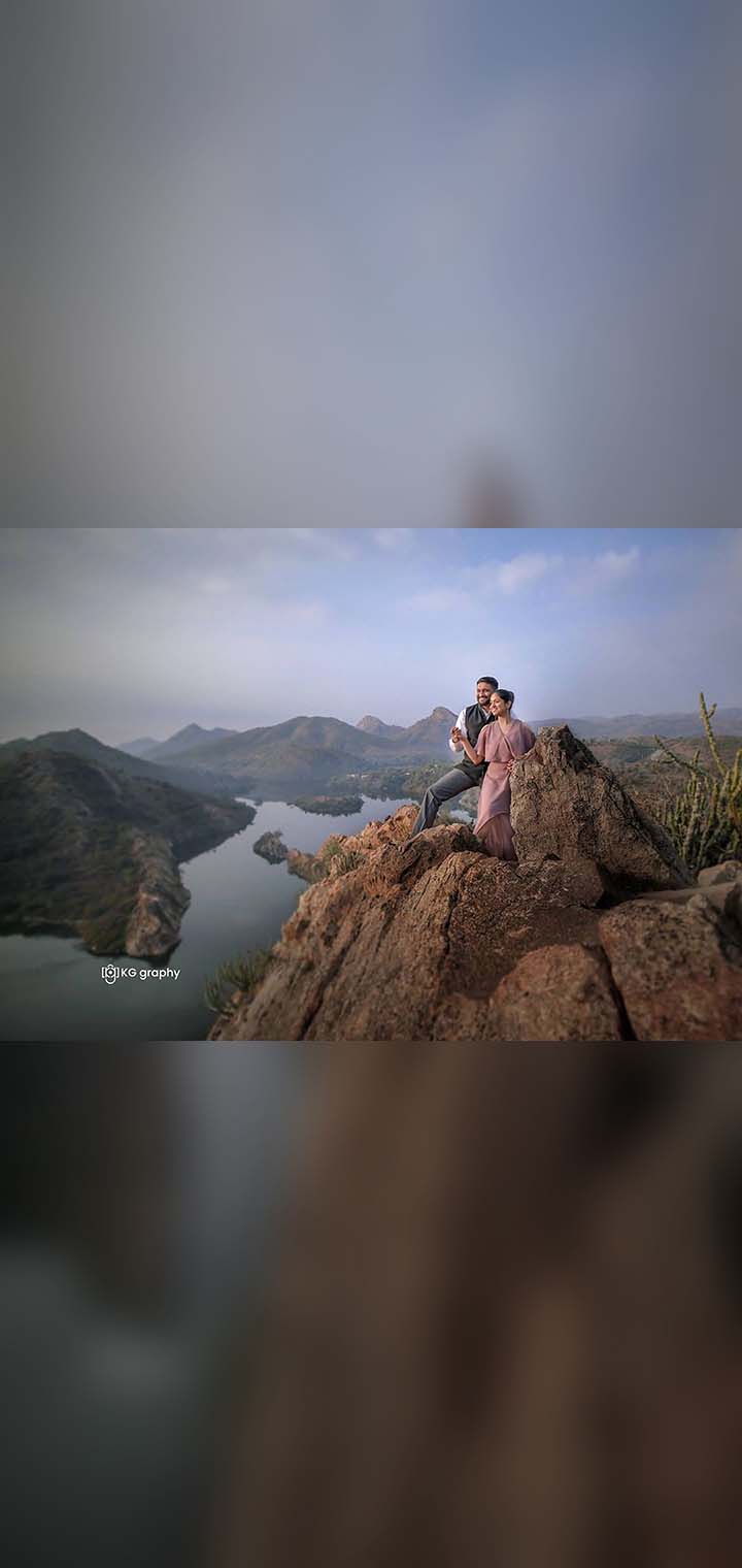 KG graphy Pose Image