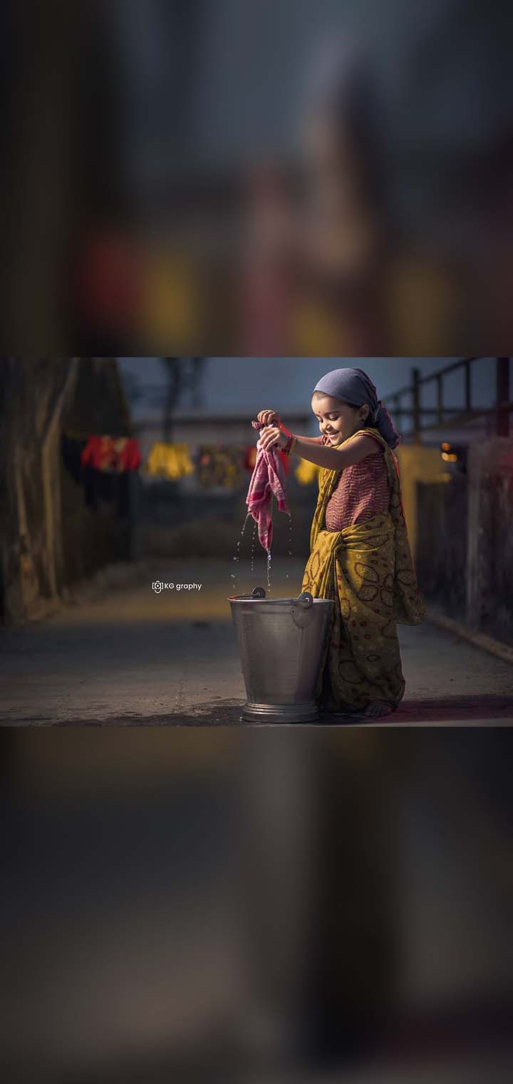 KG graphy Pose Image
