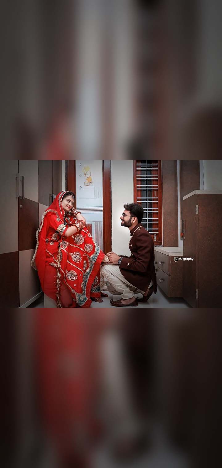 KG graphy Pose Image