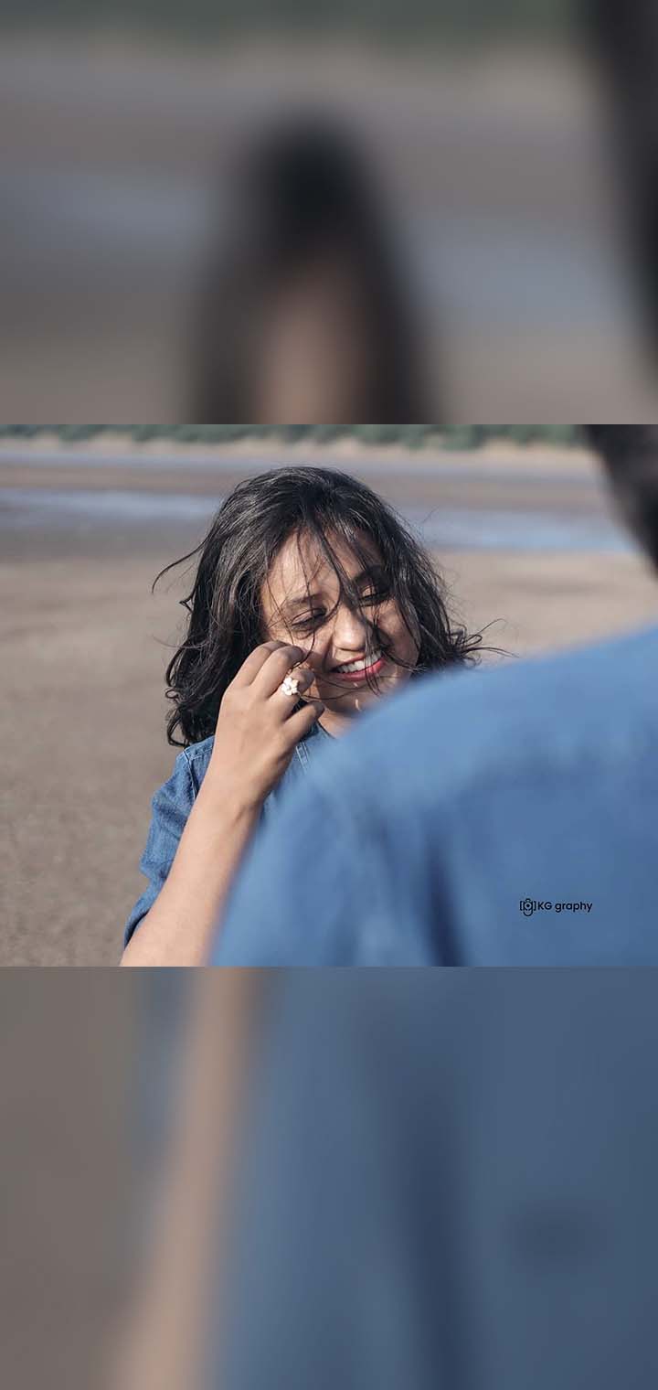 KG graphy Pose Image