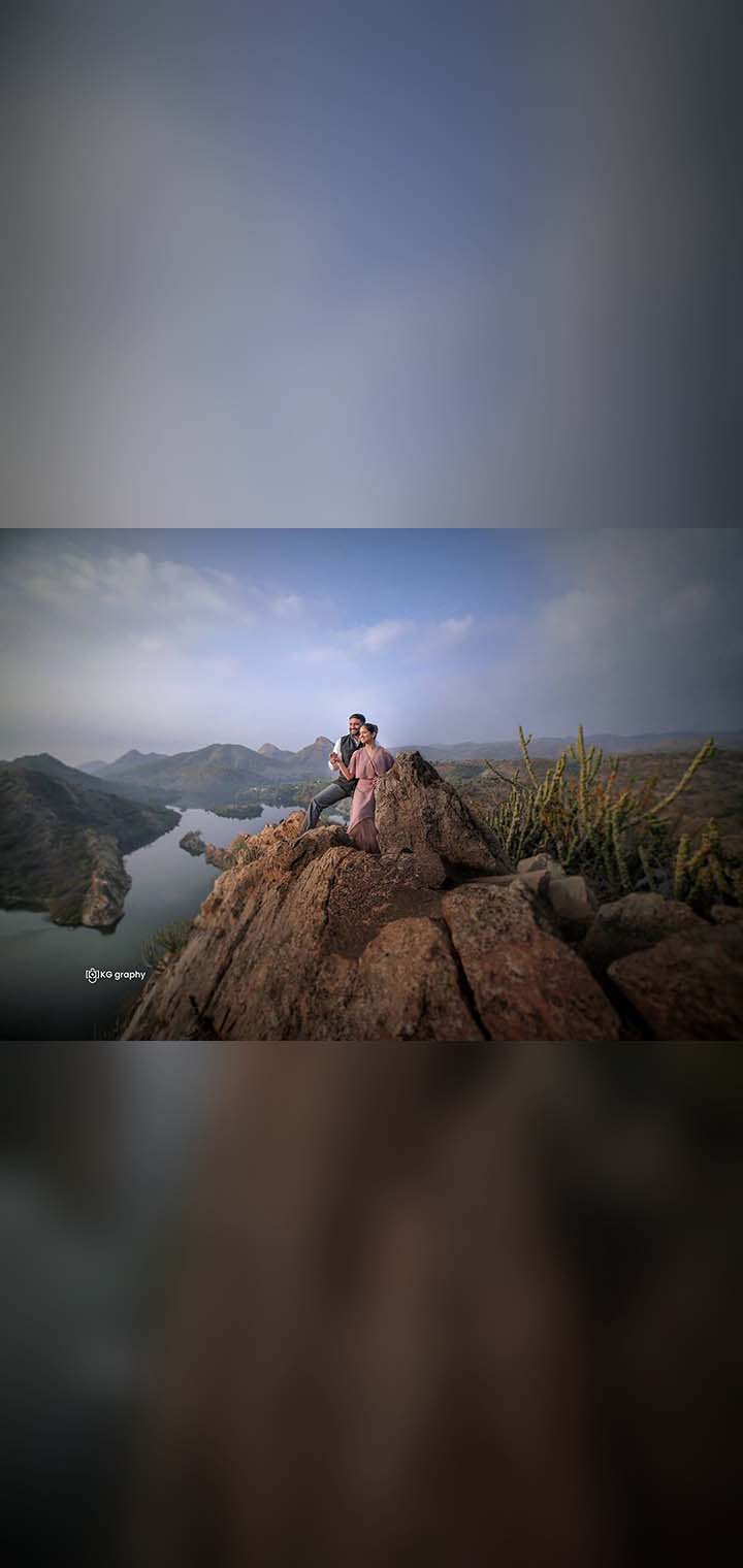 KG graphy Pose Image