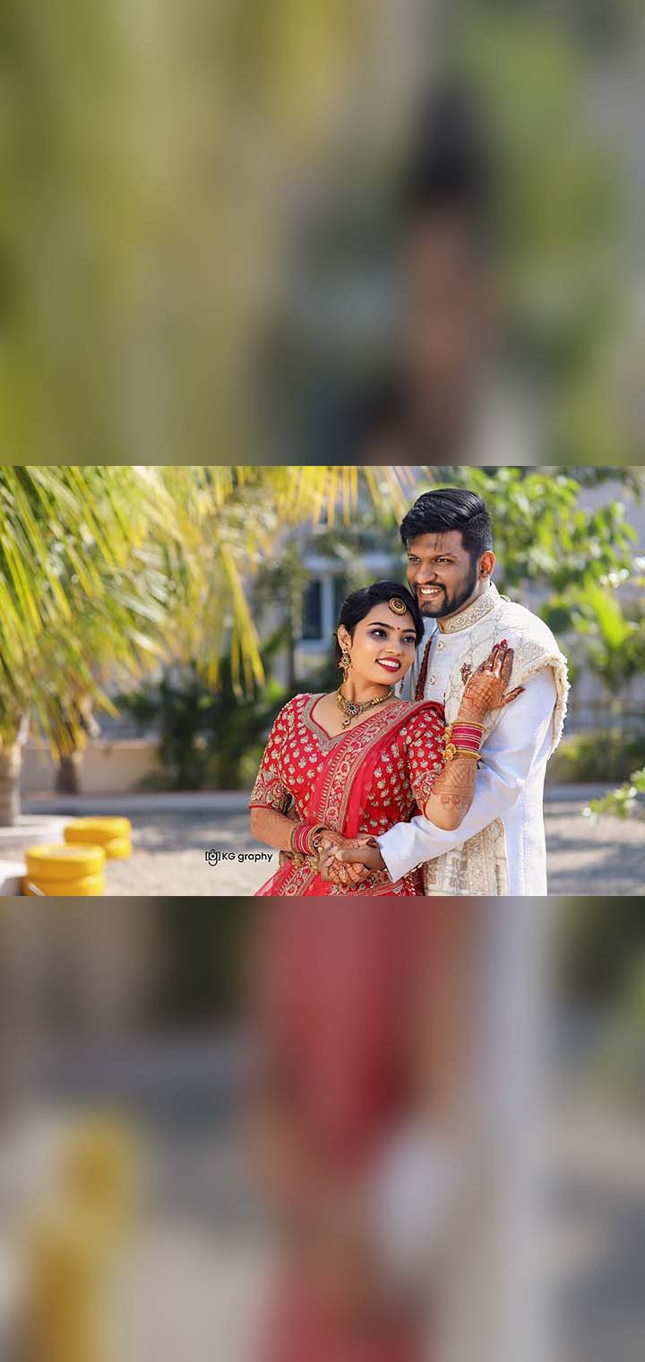 KG graphy Pose Image