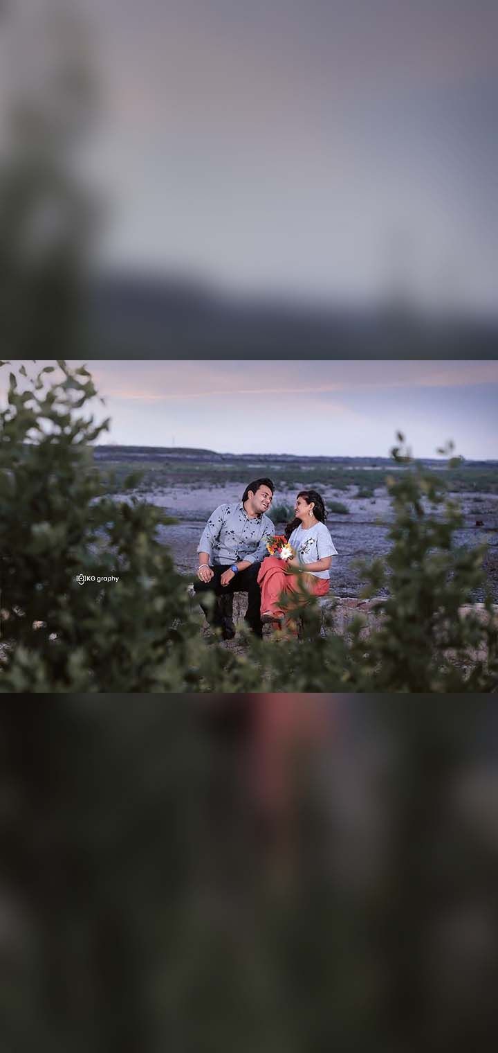 KG graphy Pose Image