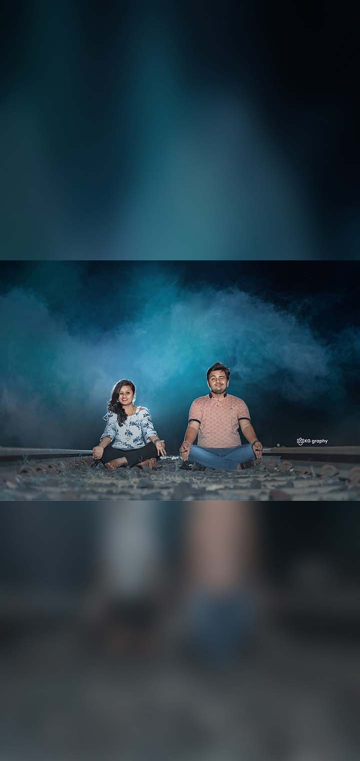 KG graphy Pose Image