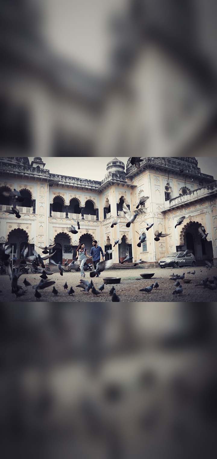 KG graphy Pose Image