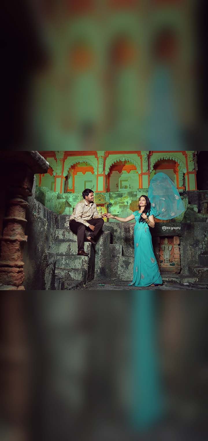 KG graphy Pose Image