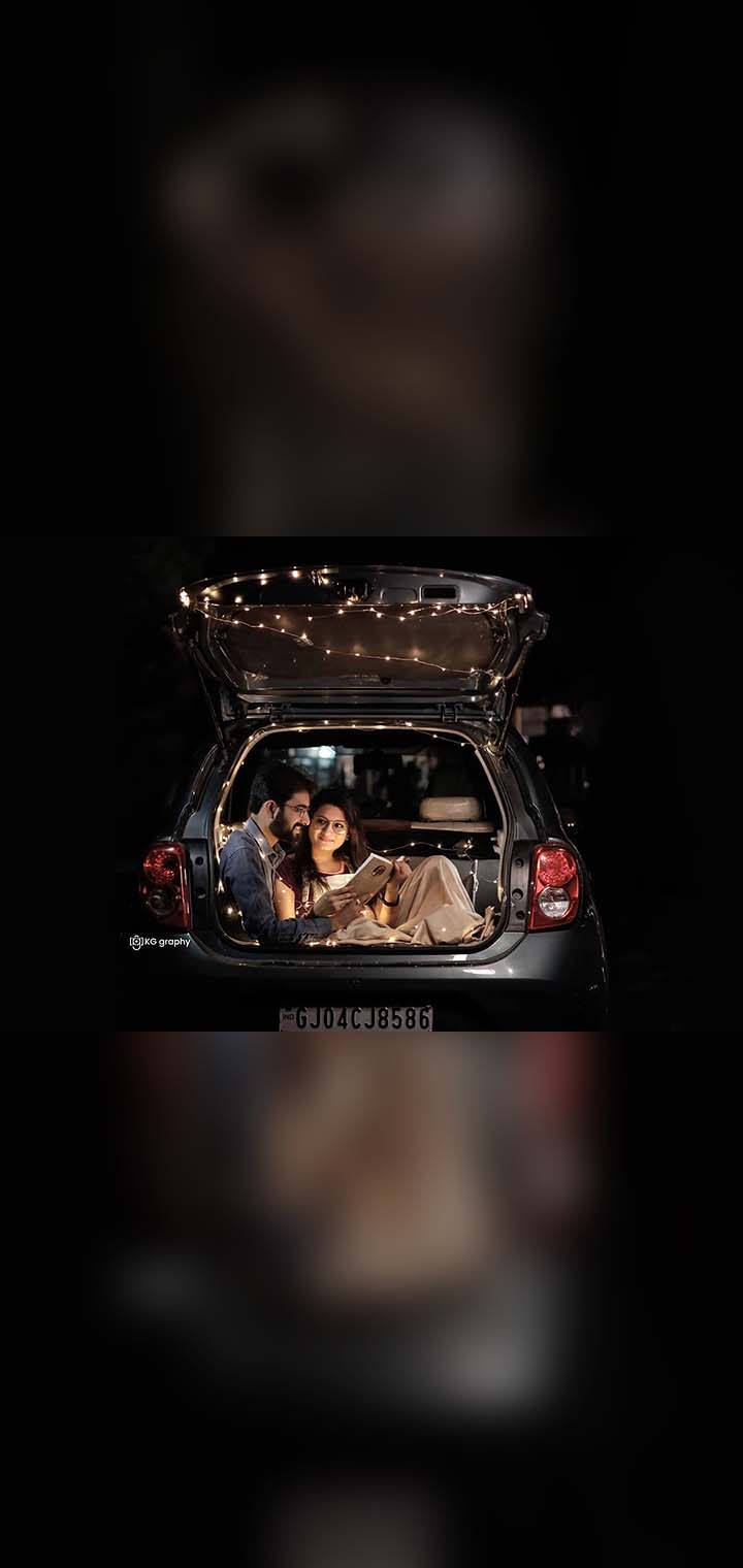 KG graphy Pose Image