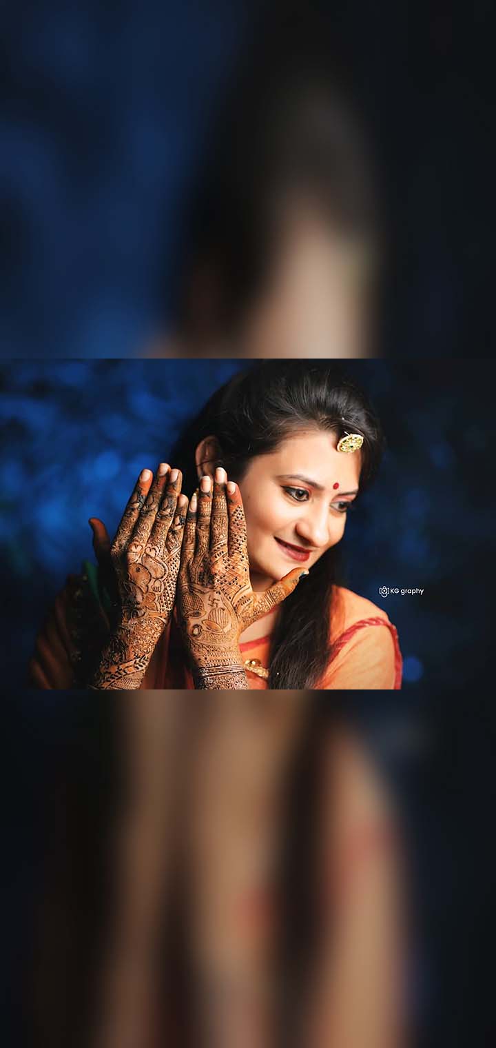 KG graphy Pose Image