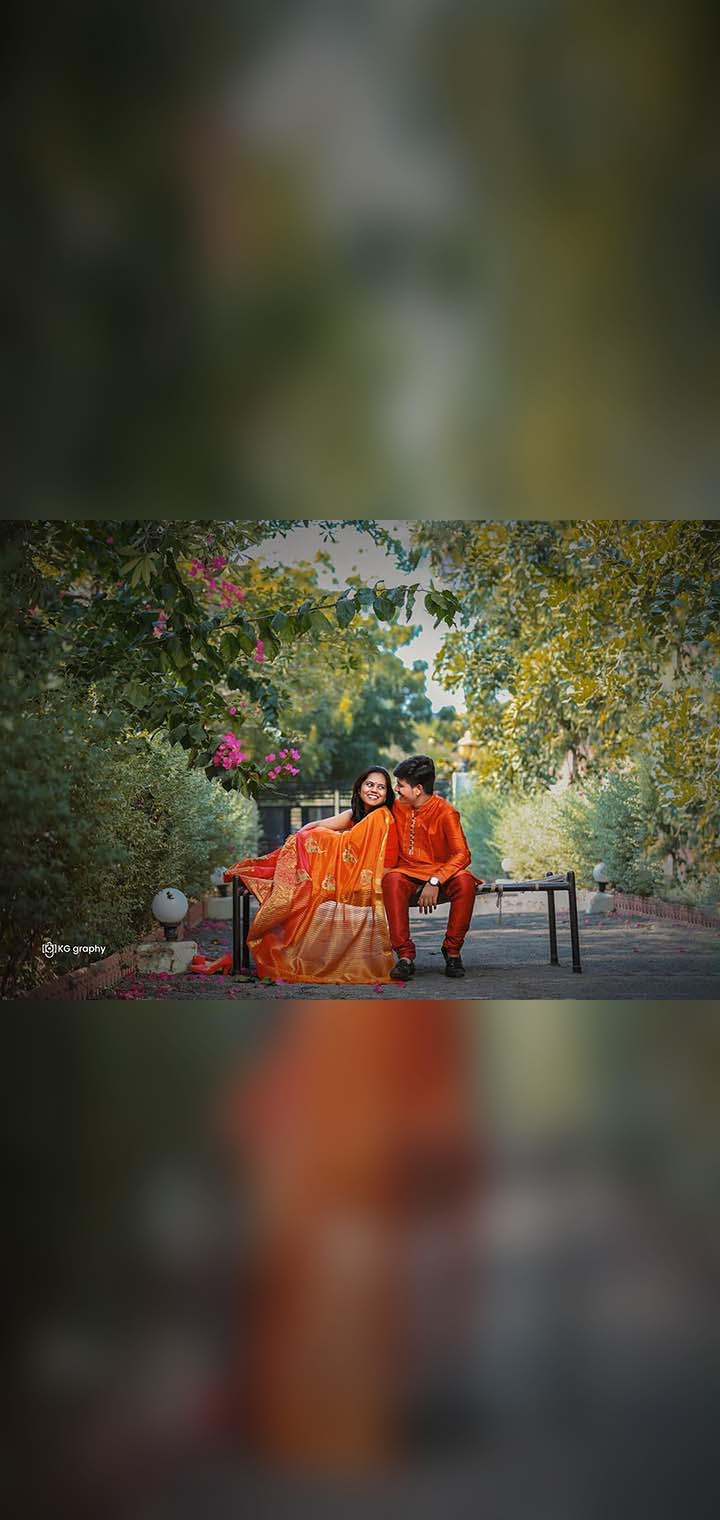 KG graphy Pose Image