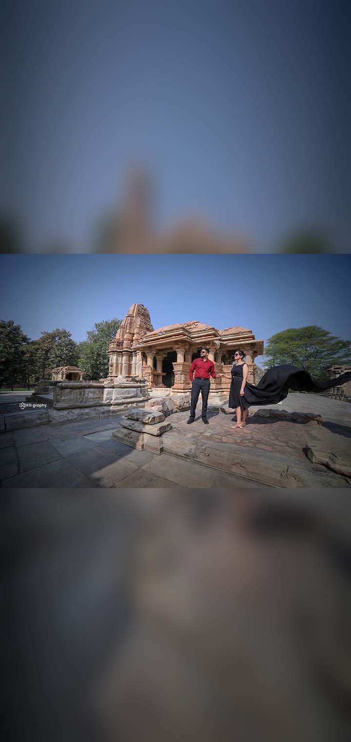 KG graphy Pose Image