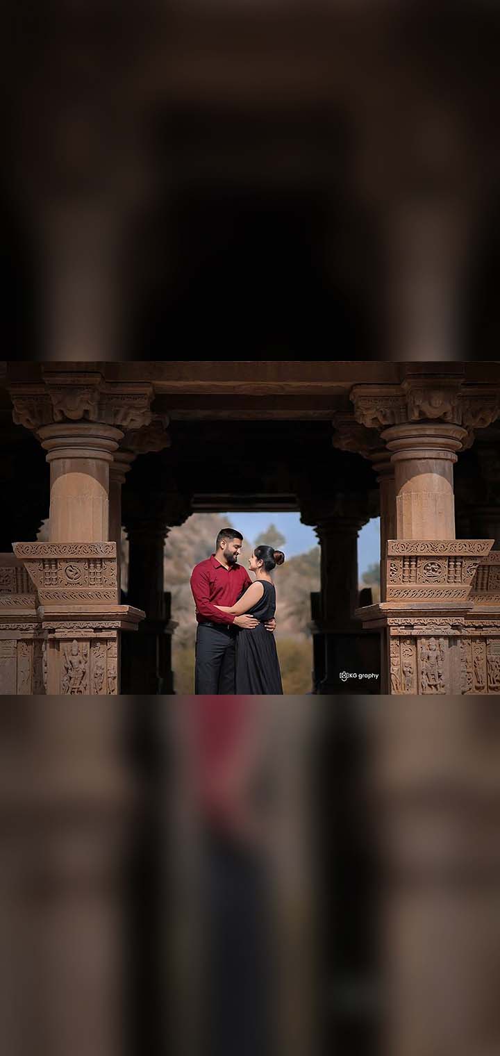 KG graphy Pose Image