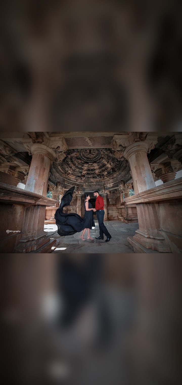 KG graphy Pose Image