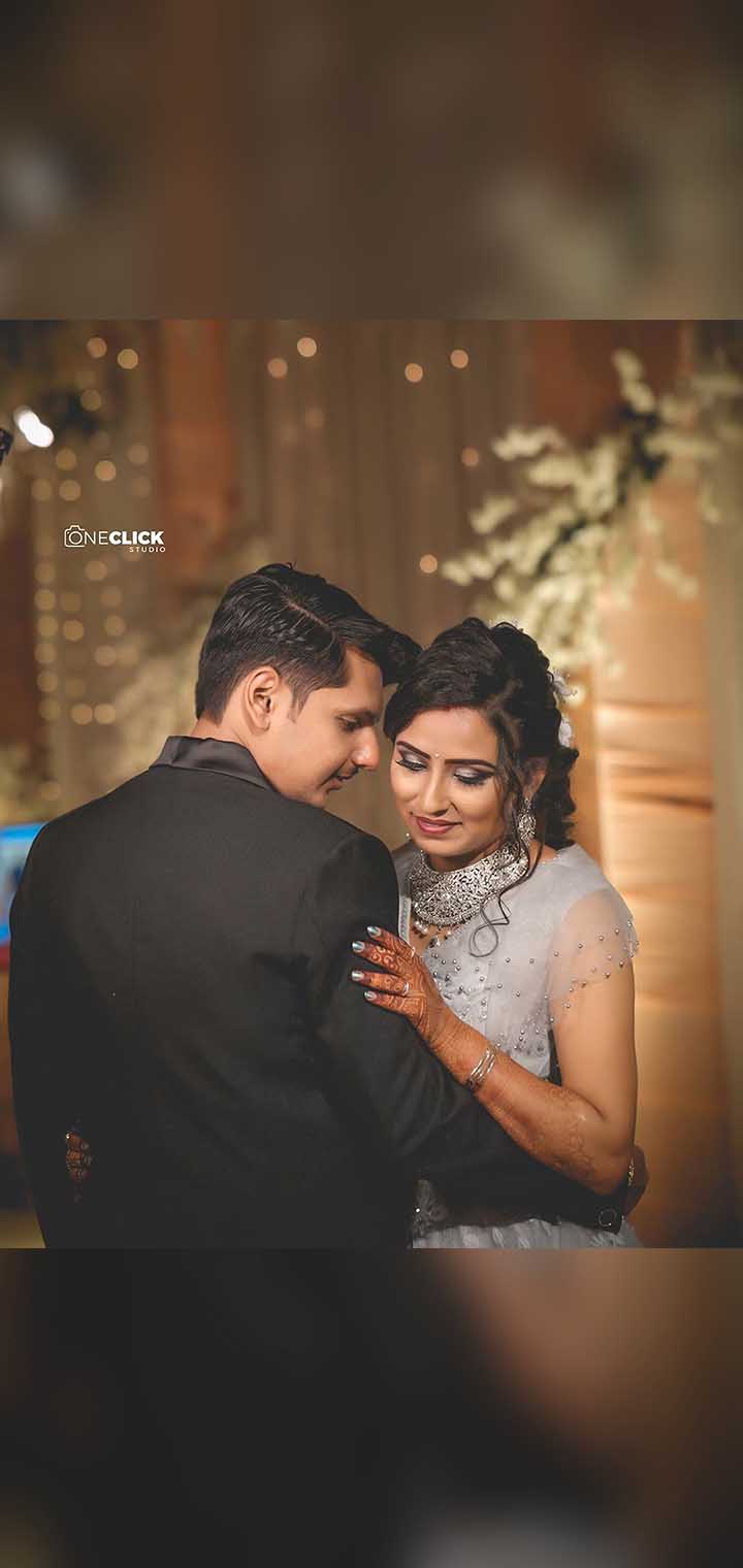 One Click Studio Pose Image