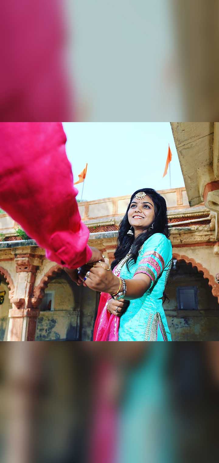 One Click Studio Pose Image