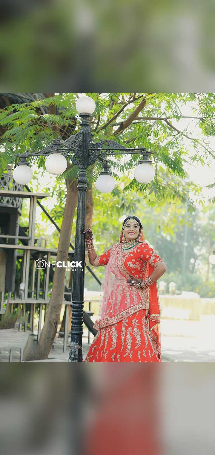 One Click Studio Pose Image