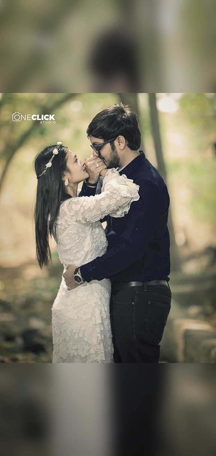 One Click Studio Pose Image