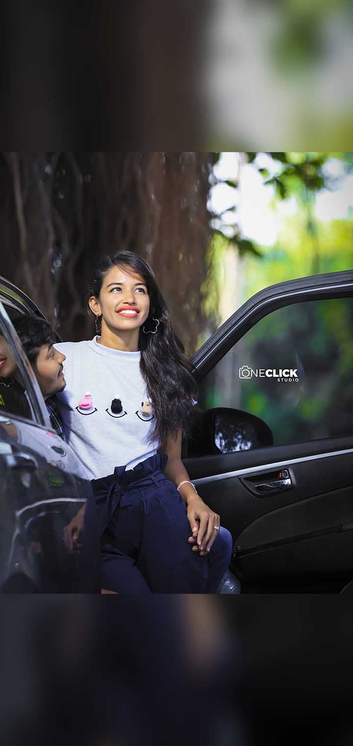 One Click Studio Pose Image