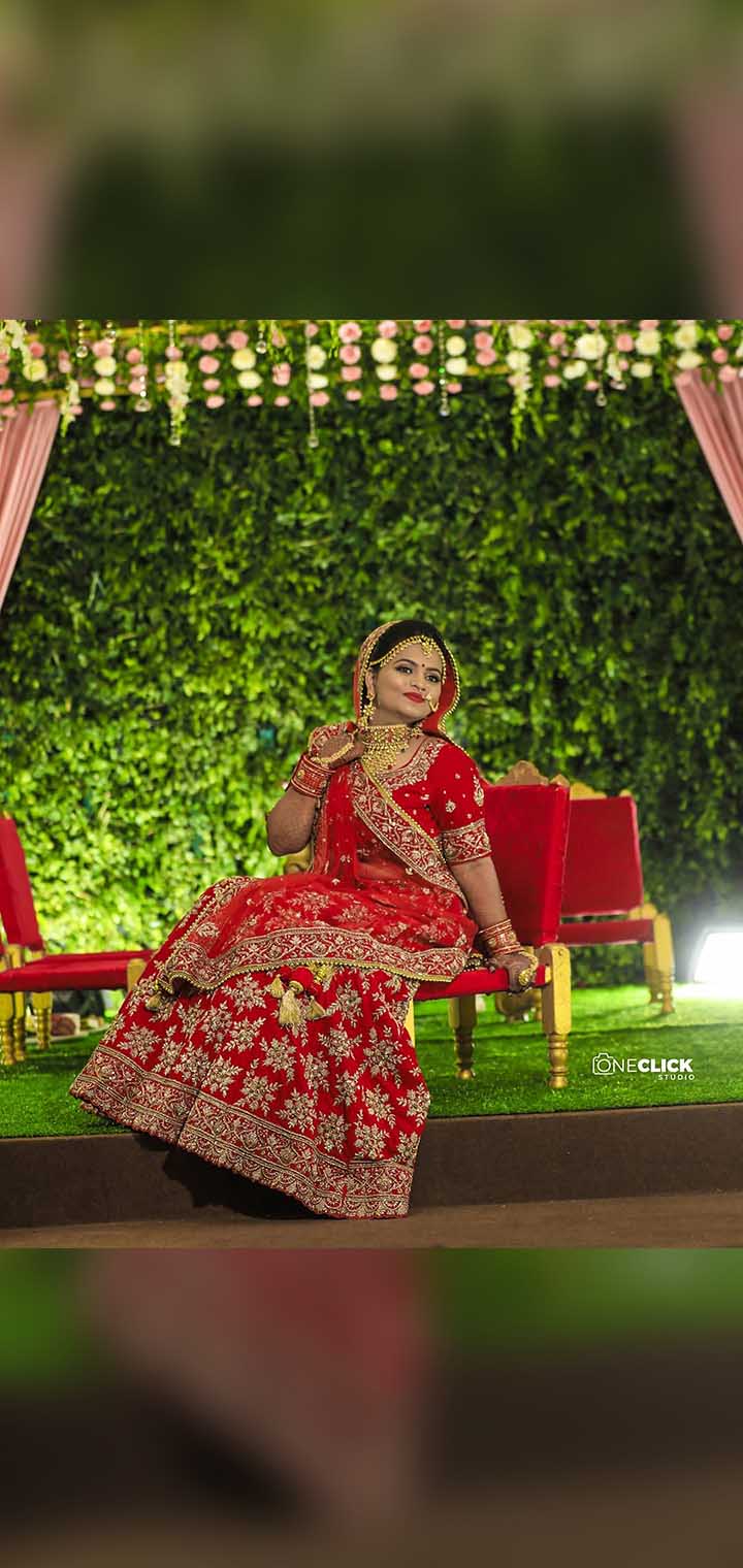 One Click Studio Pose Image