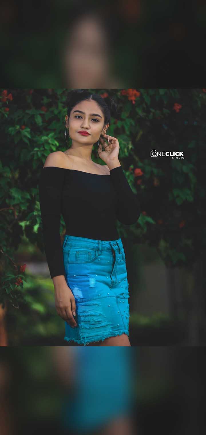 One Click Studio Pose Image