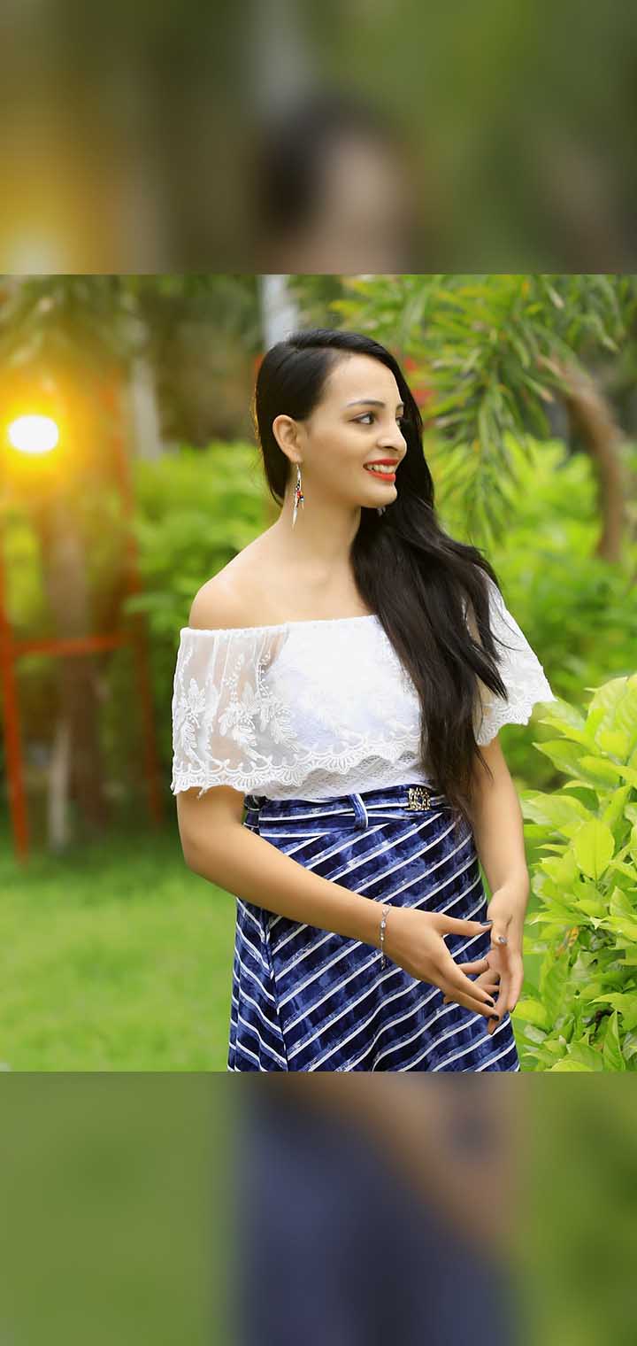 One Click Studio Pose Image